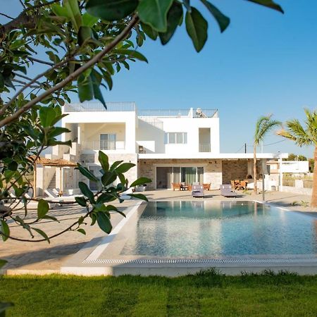Villa Pnoe Seaside Kalamaki  Bagian luar foto