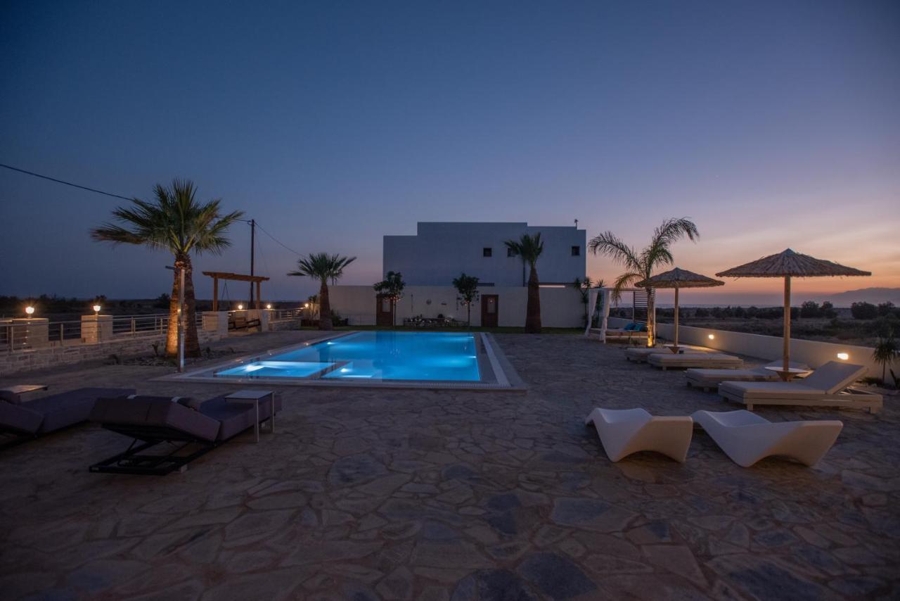 Villa Pnoe Seaside Kalamaki  Bagian luar foto